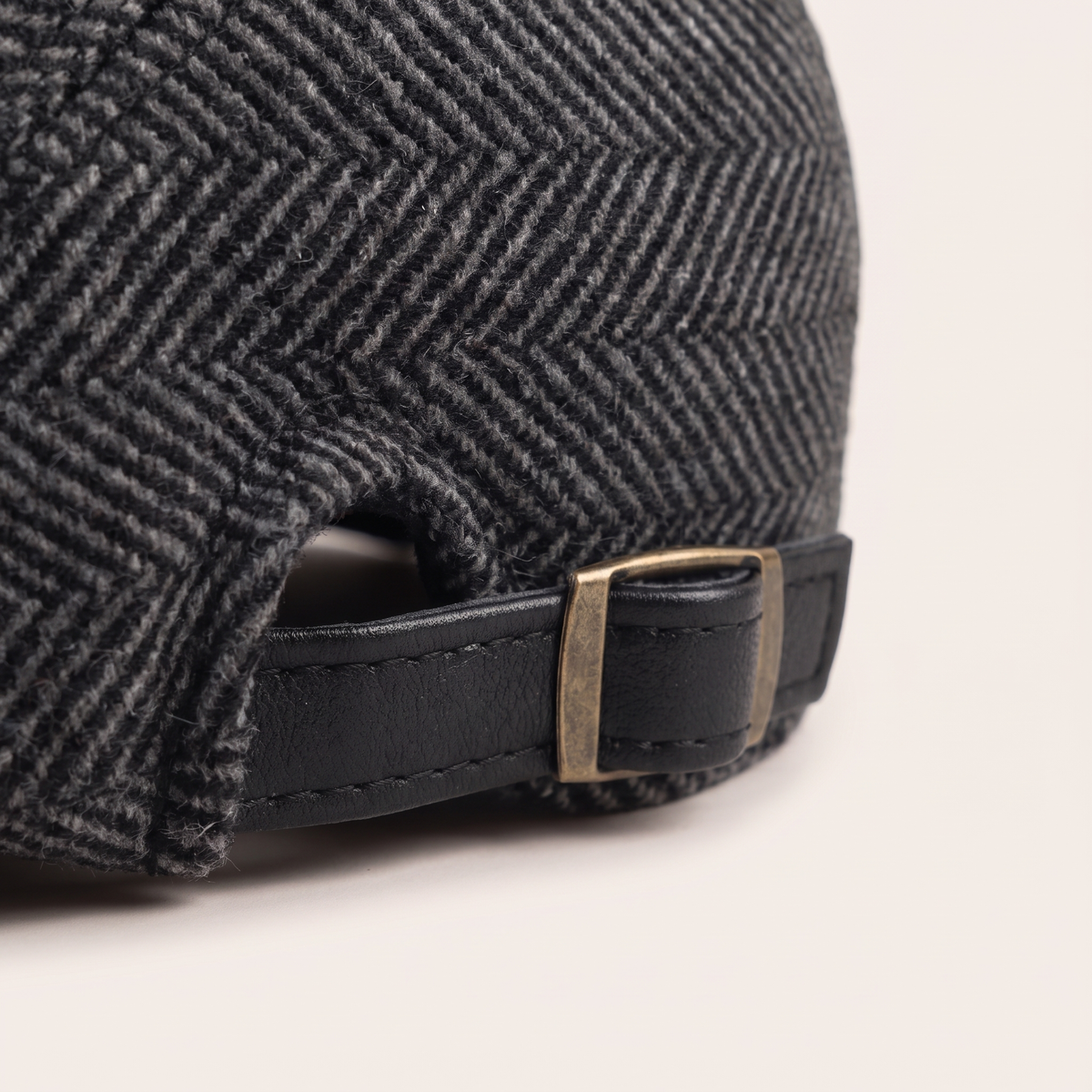 Schiebermütze aus Wolle — STASSFURT